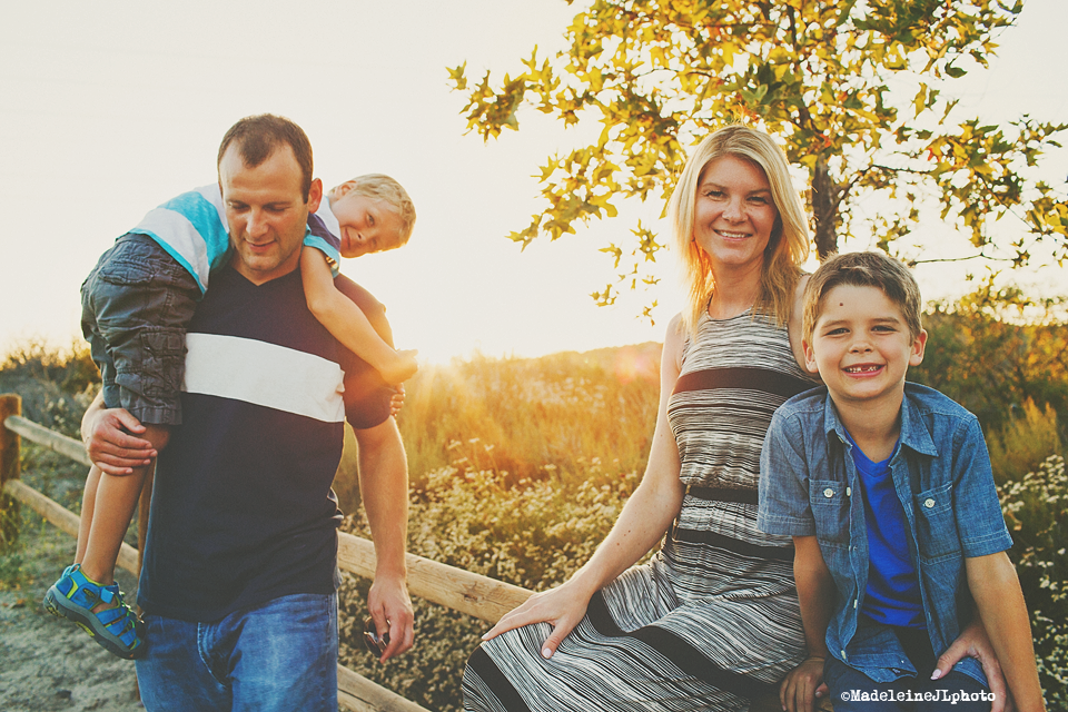 family session with wonderful light. twin boys pictures. family pictures photographer orange county family portrait photographer orange county lake forest los angeles california